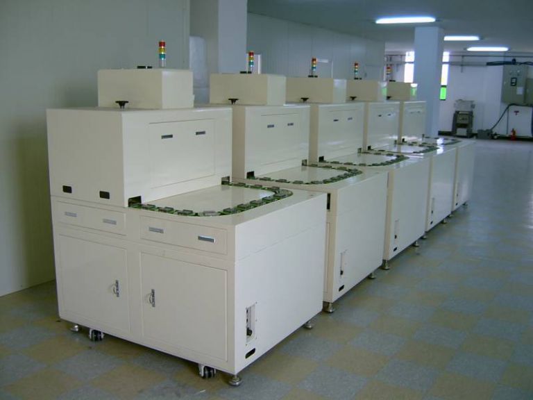 U-턴형(반도체) 장비