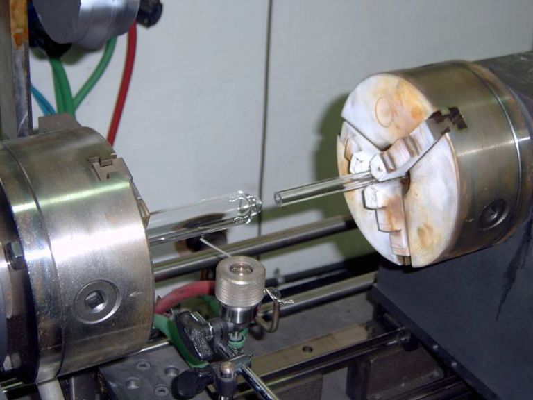 램프 가공용 선반